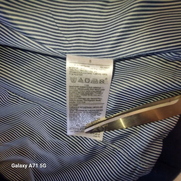 Gap Size 8 Blue Blazer Lined 1 Front Button 3 Front Pockets One Button on Sleeve - Picture 5 of 7